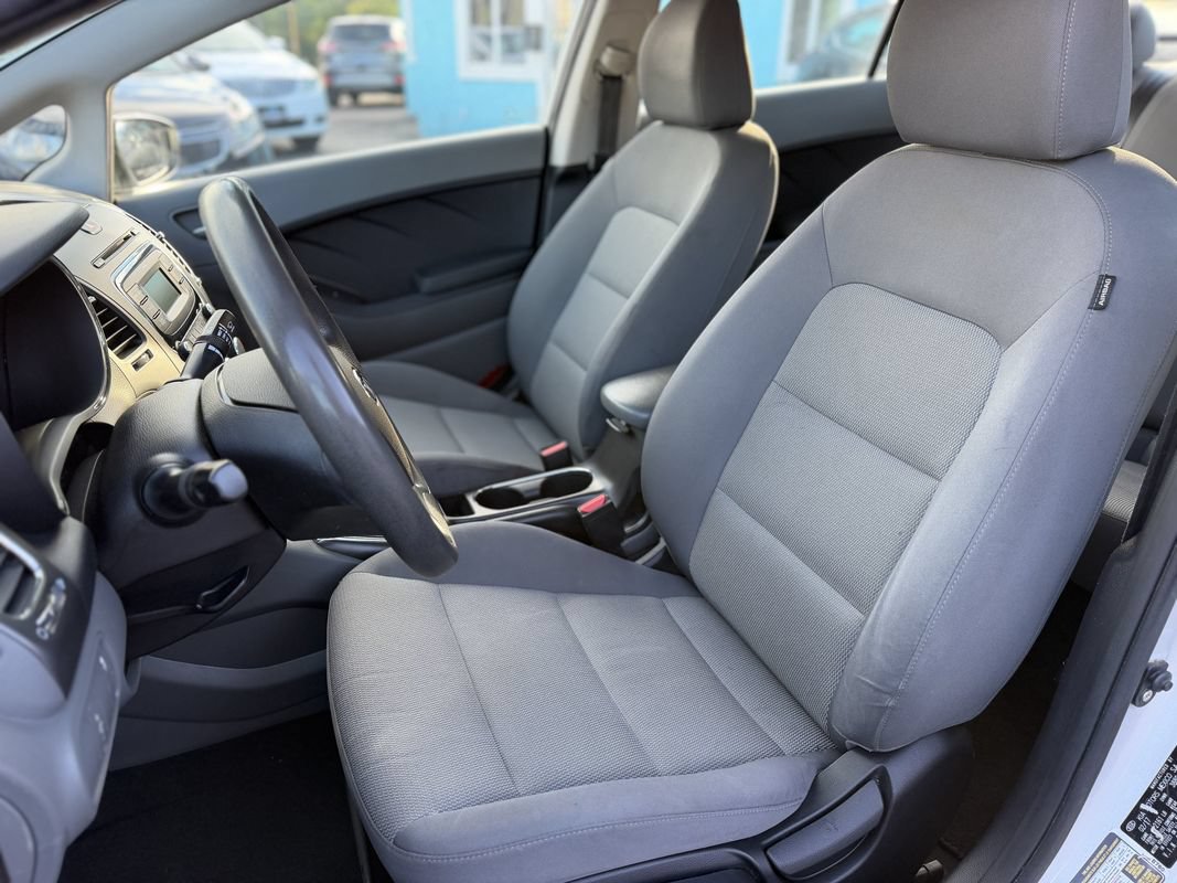 Used 2017 Kia Forte LX FWD image 14