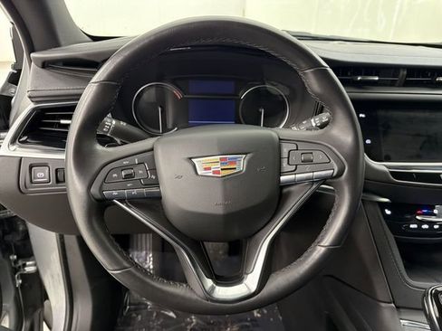 Certified 2024 Cadillac XT6 Luxury image 20