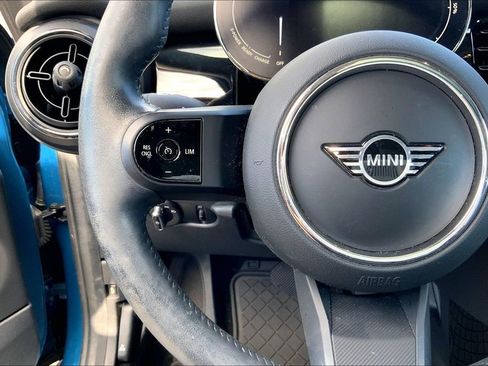 Certified 2024 MINI Cooper SE image 19