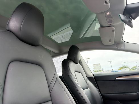 Used 2021 Tesla Model 3 Standard Range Plus RWD image 17