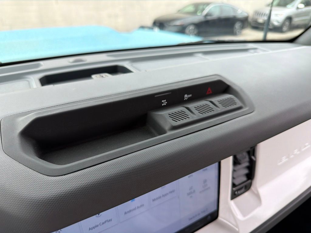 Used 2025 Ford Bronco 4-Door AWD/4WD image 44