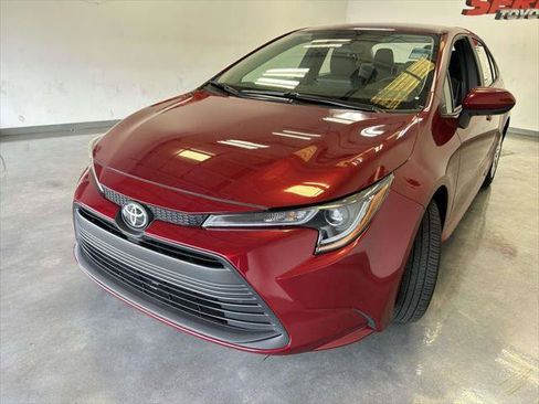 Certified 2025 Toyota Corolla LE FWD image 7