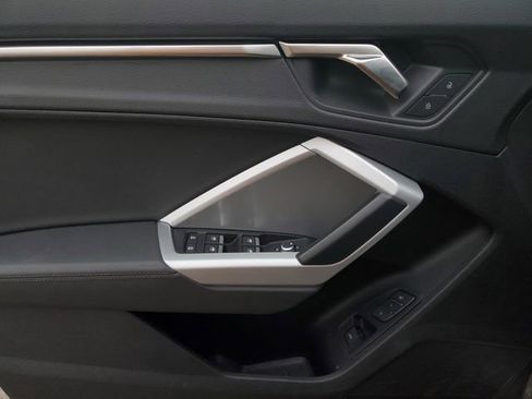 Used 2023 Audi Q3 2.0T Premium image 13