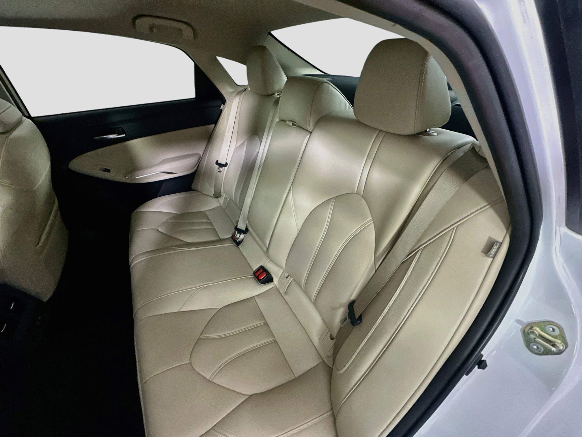 Used 2020 Toyota Avalon XLE w/ Moonroof Package FWD image 28