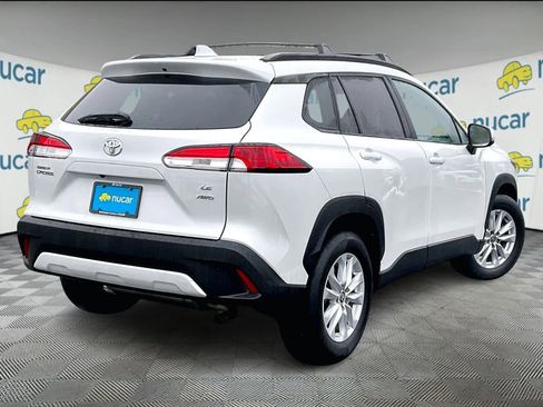 Used 2024 Toyota Corolla Cross LE image 6