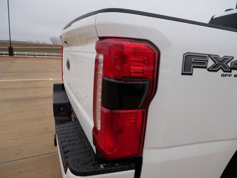 New 2026 Ford F250 Lariat w/ Black Appearance Package AWD/4WD image 10