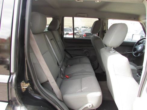 Used 2007 Jeep Commander Sport RWD image 20