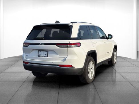 Used 2023 Jeep Grand Cherokee Laredo w/ Luxury Tech Group I image 7