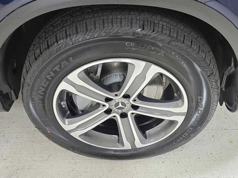 Used 2019 Mercedes-Benz GLC 300 4MATIC image 9