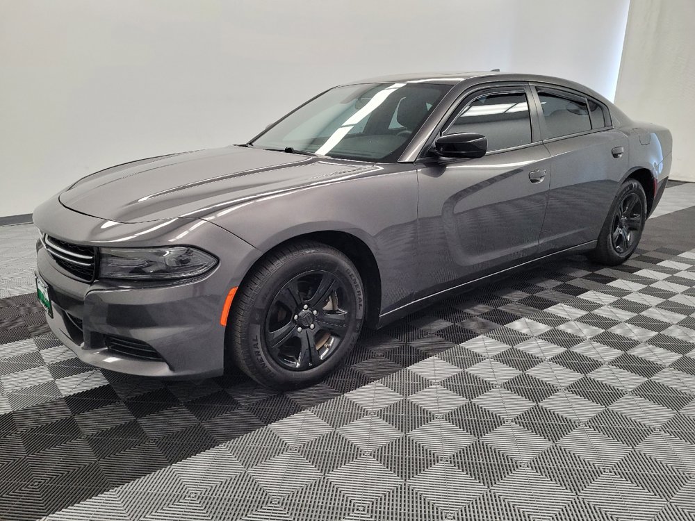 Used 2023 Dodge Charger SXT RWD image 2