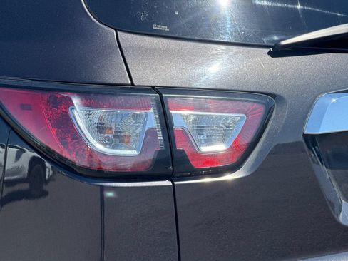Used 2017 Chevrolet Traverse LT AWD/4WD image 45