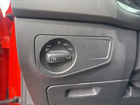 Used 2018 Volkswagen Tiguan S FWD image 26
