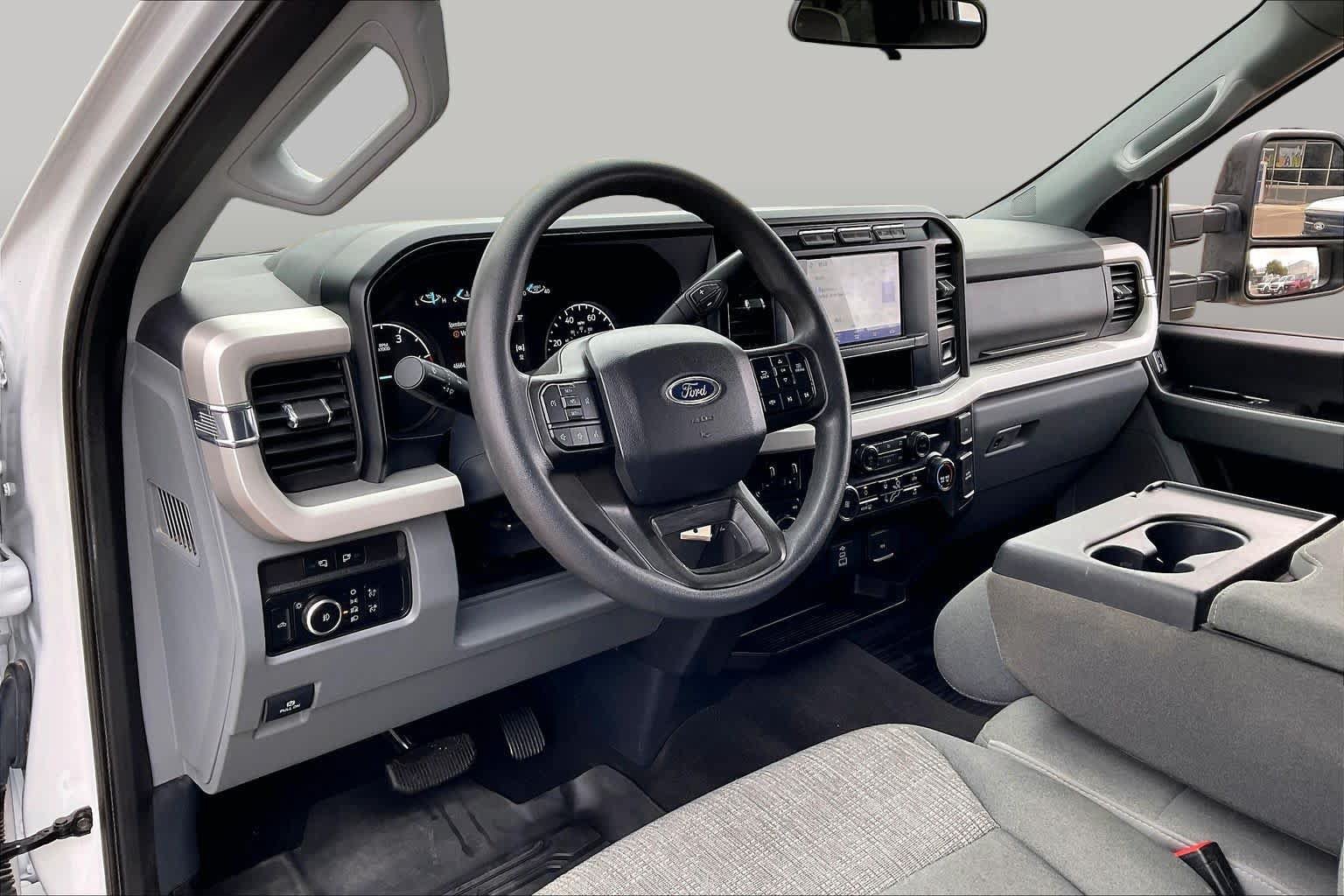 Used 2024 Ford F250 XLT w/ FX4 Off-Road Package AWD/4WD image 16
