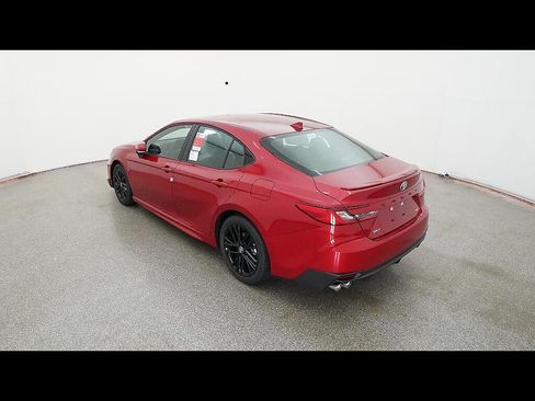 Used 2026 Toyota Camry SE FWD image 8