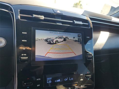 Used 2024 Hyundai Santa Cruz SEL image 18