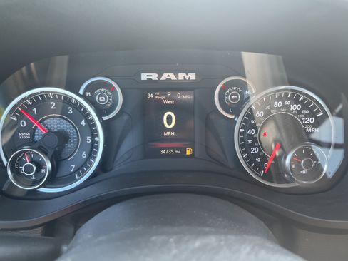 Used 2023 RAM 1500 Big Horn AWD/4WD image 19