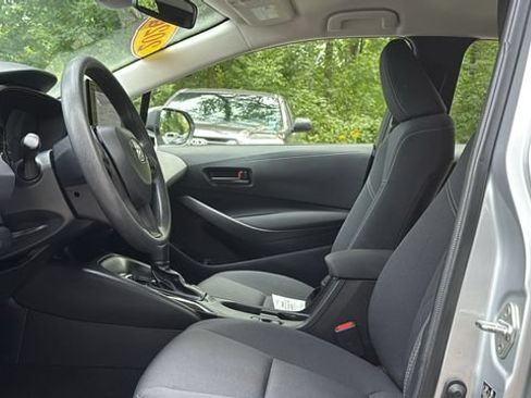 Used 2024 Toyota Corolla LE w/ LE Convenience Package FWD image 10