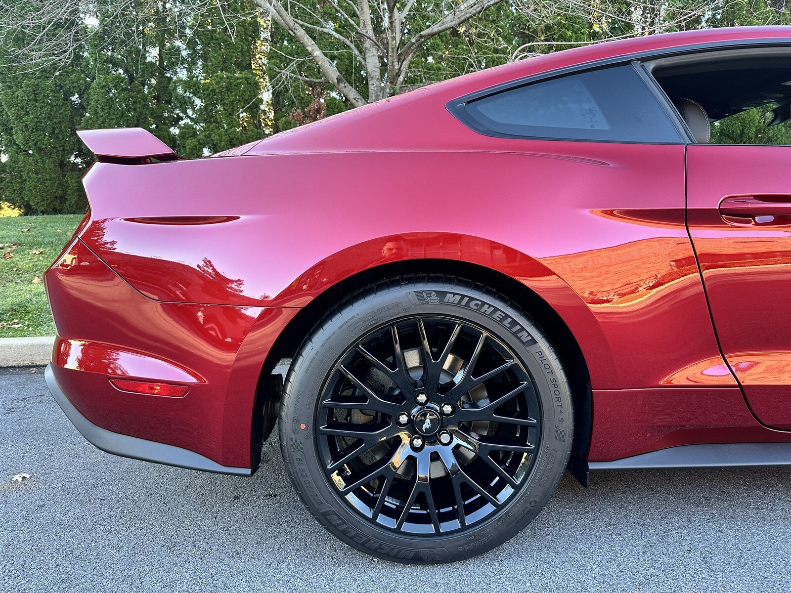 Used 2019 Ford Mustang GT Premium w/ GT Performance Package RWD image 46