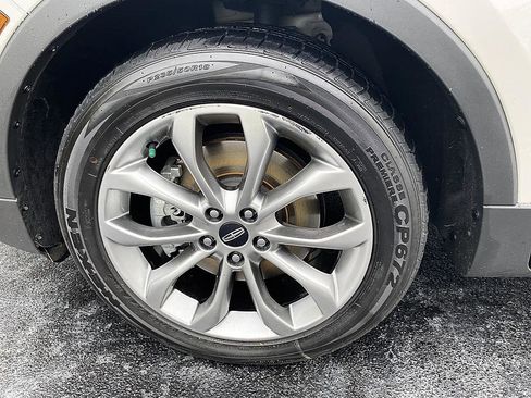 Used 2018 Lincoln MKC Select w/ Select Plus Package FWD image 8