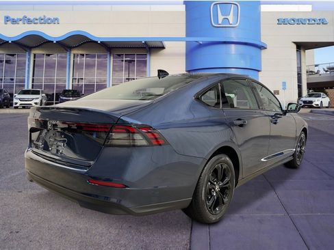 New 2025 Honda Accord SE image 5