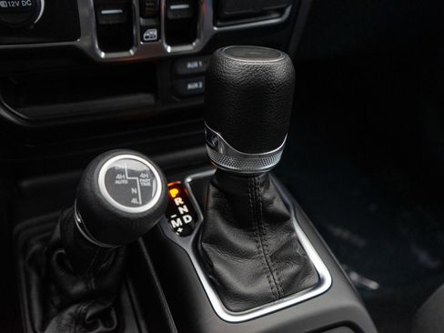 Used 2023 Jeep Wrangler Unlimited w/ Cold Weather Group image 20