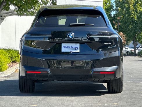Used 2024 BMW iX xDrive50 w/ Premium Package AWD/4WD image 6