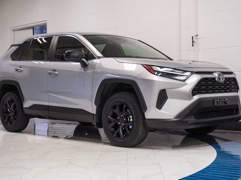 Used 2025 Toyota RAV4 LE FWD image 5