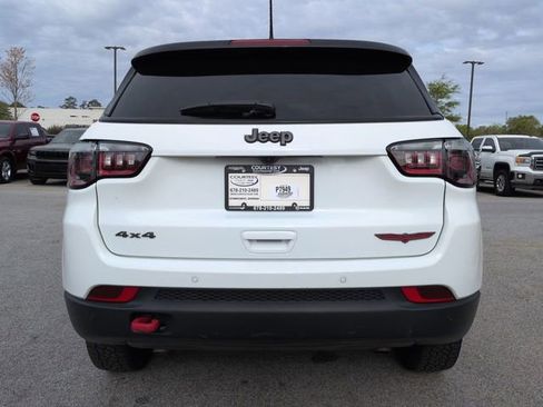 Certified 2025 Jeep Compass Trailhawk AWD/4WD image 6