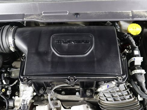 Used 2023 Jeep Compass Latitude w/ Sun and Sound Group image 17