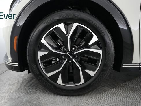 Used 2024 Kia EV6 Wind RWD image 19