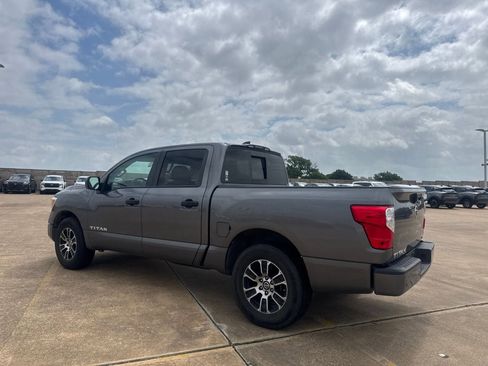 Certified 2022 Nissan Titan SV RWD image 14