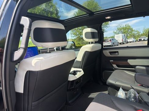 Used 2024 Toyota Sequoia Capstone image 8