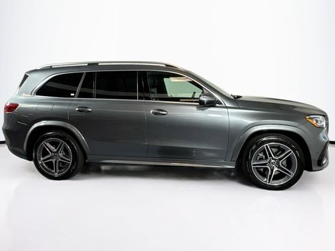 Certified 2025 Mercedes-Benz GLS 450 4MATIC image 4