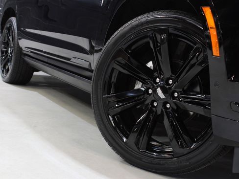 Used 2025 Cadillac Escalade Sport Platinum image 8