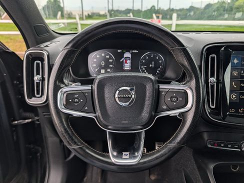 Used 2020 Volvo XC40 T5 R-Design w/ Protection Package Premier AWD/4WD image 21
