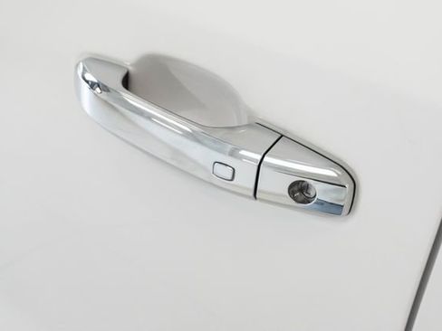 Used 2024 Chevrolet Silverado 1500 High Country w/ High Country Premium Package image 11