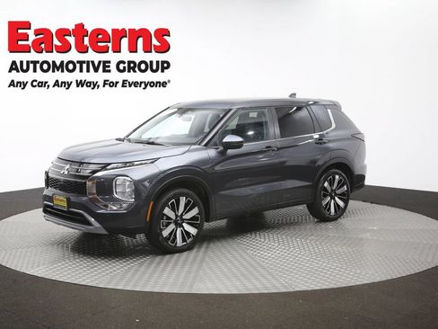 Used 2025 Mitsubishi Outlander SE AWD/4WD image 56