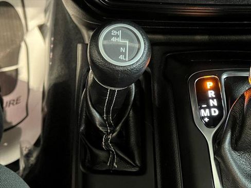 Certified 2022 Jeep Wrangler Unlimited Sahara w/ Cold Weather Group image 31