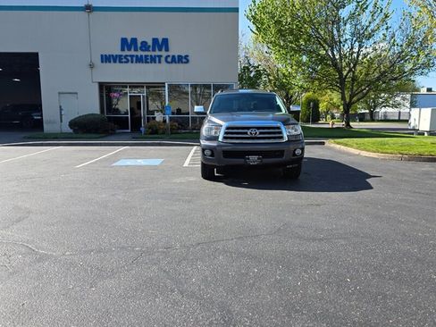 Used 2011 Toyota Sequoia Platinum AWD/4WD image 62