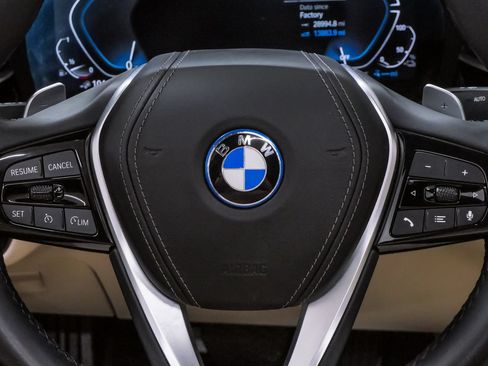 Used 2023 BMW 530e w/ Premium Package RWD image 21