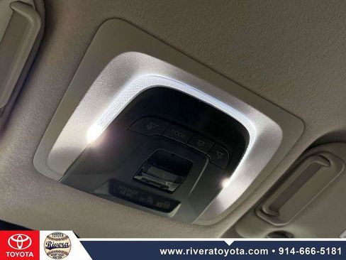 Certified 2024 Toyota Corolla Cross LE image 22