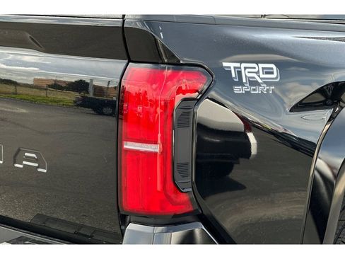 Certified 2025 Toyota Tacoma TRD Sport image 29