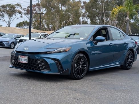 Used 2026 Toyota Camry SE w/ Convenience Package FWD image 11
