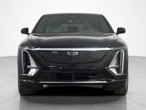 Used 2024 Cadillac Lyriq Tech AWD/4WD image 8