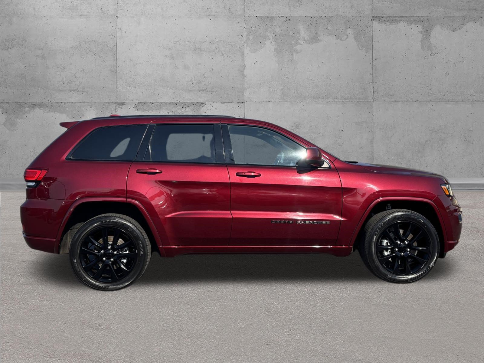 Used 2021 Jeep Grand Cherokee Laredo X AWD/4WD image 8