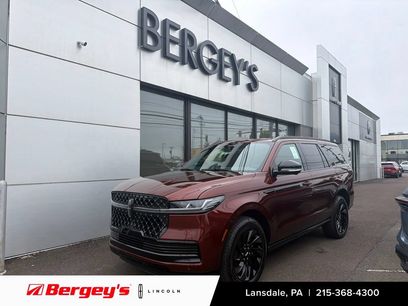 New 2027 Lincoln Navigator Reserve w/ Jet Appearance Package