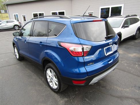 Used 2018 Ford Escape SE AWD/4WD image 3