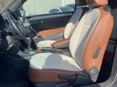 Used 2017 Volkswagen Beetle 1.8T Classic image 12