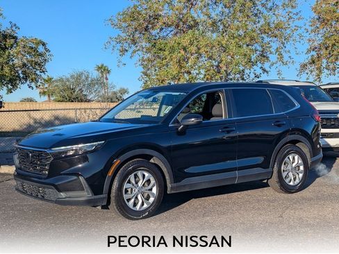 Used 2023 Honda CR-V LX image 1