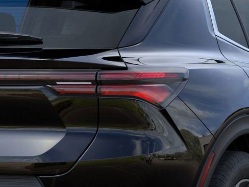 New 2026 Chevrolet Equinox EV LT w/ LPO, All-Weather Mat Package image 11